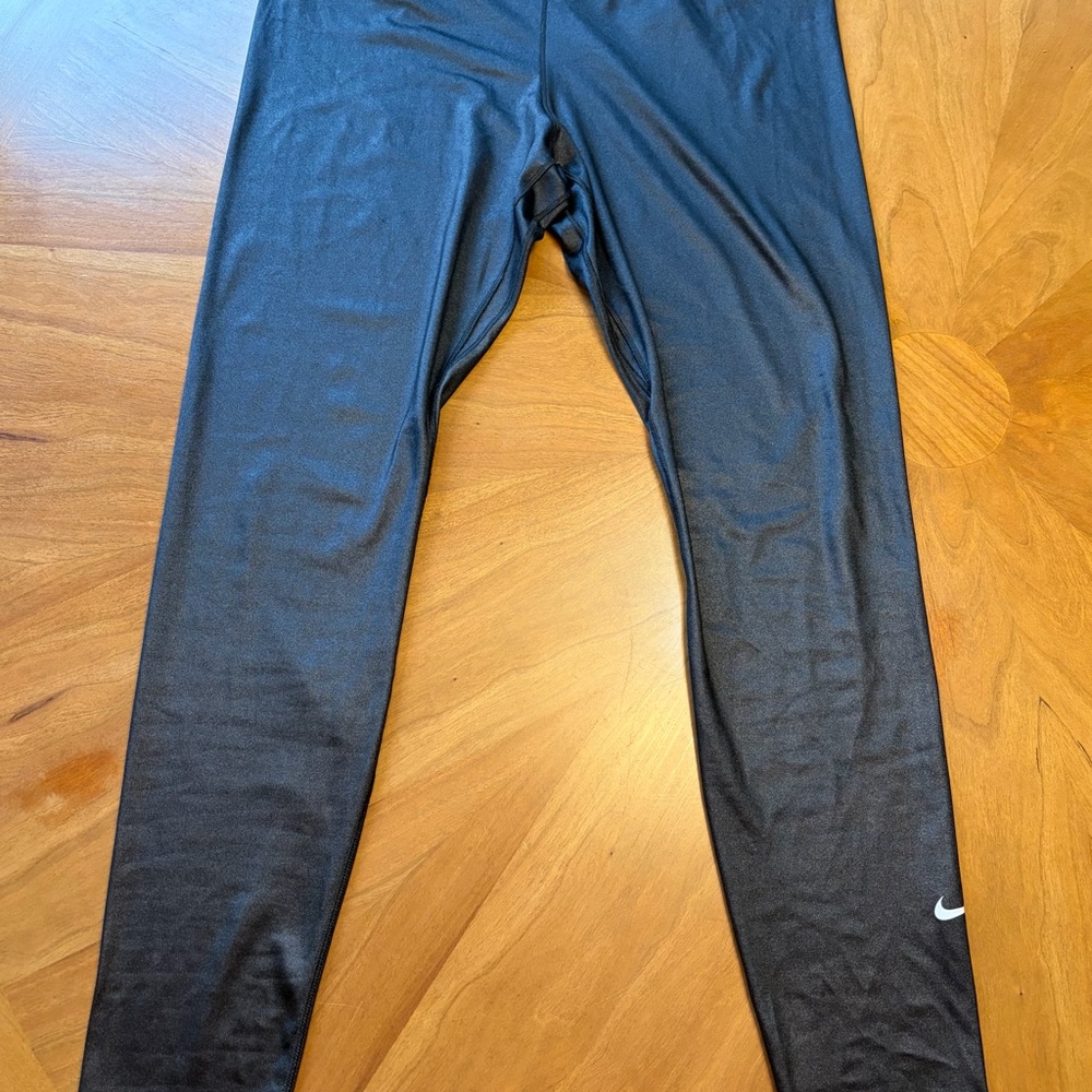 Nike Black Women's Athletic Leggings with White Swoosh
